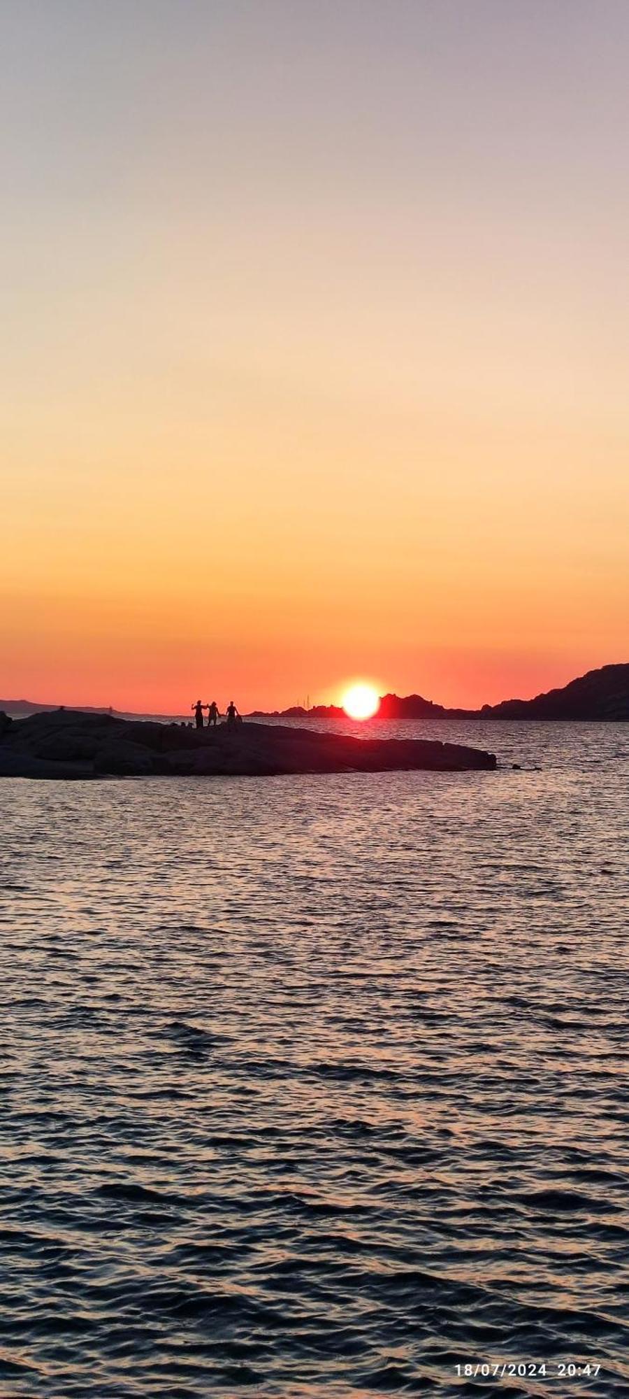 Soul Apartment La Maddalena Ла Мадалена Екстериор снимка