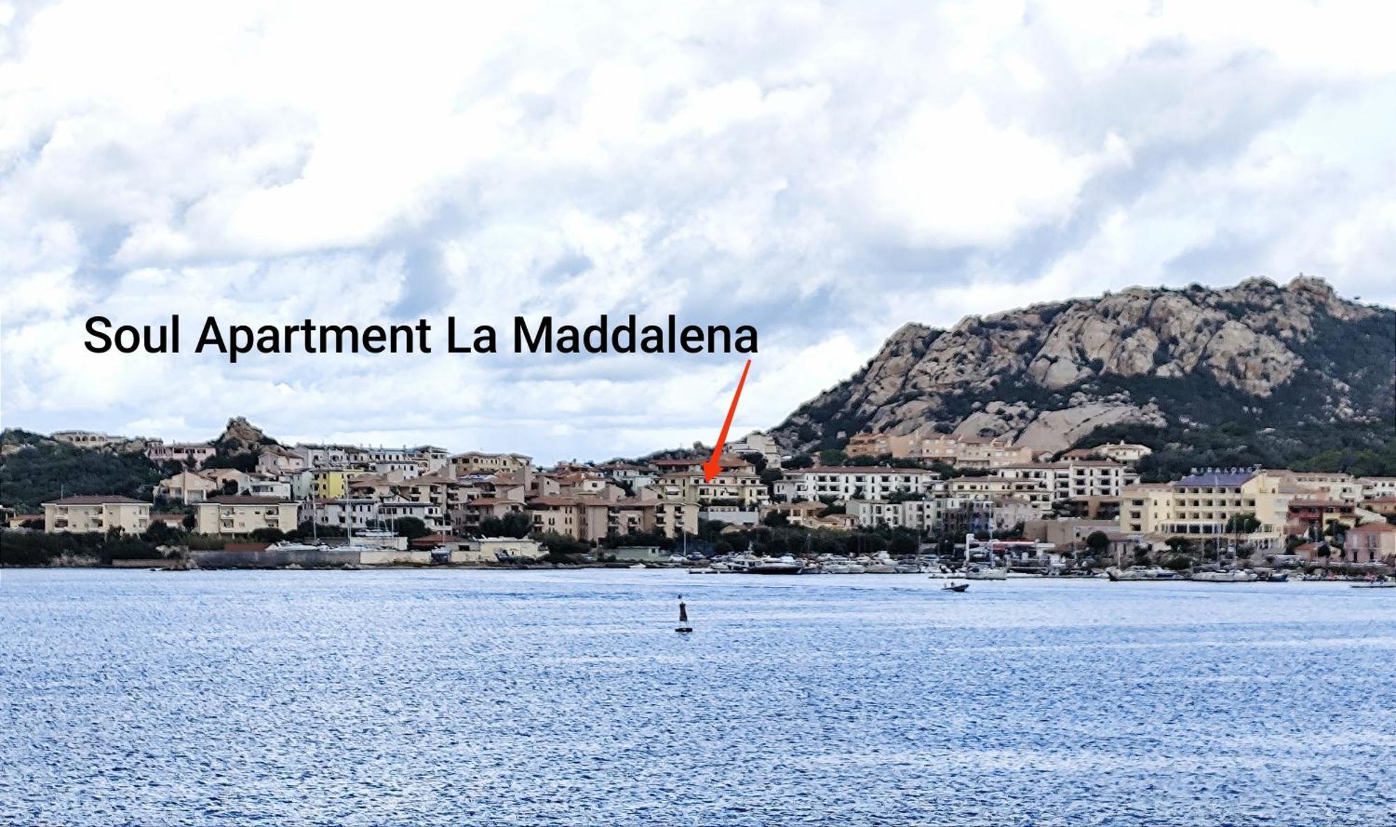 Soul Apartment La Maddalena Ла Мадалена Екстериор снимка